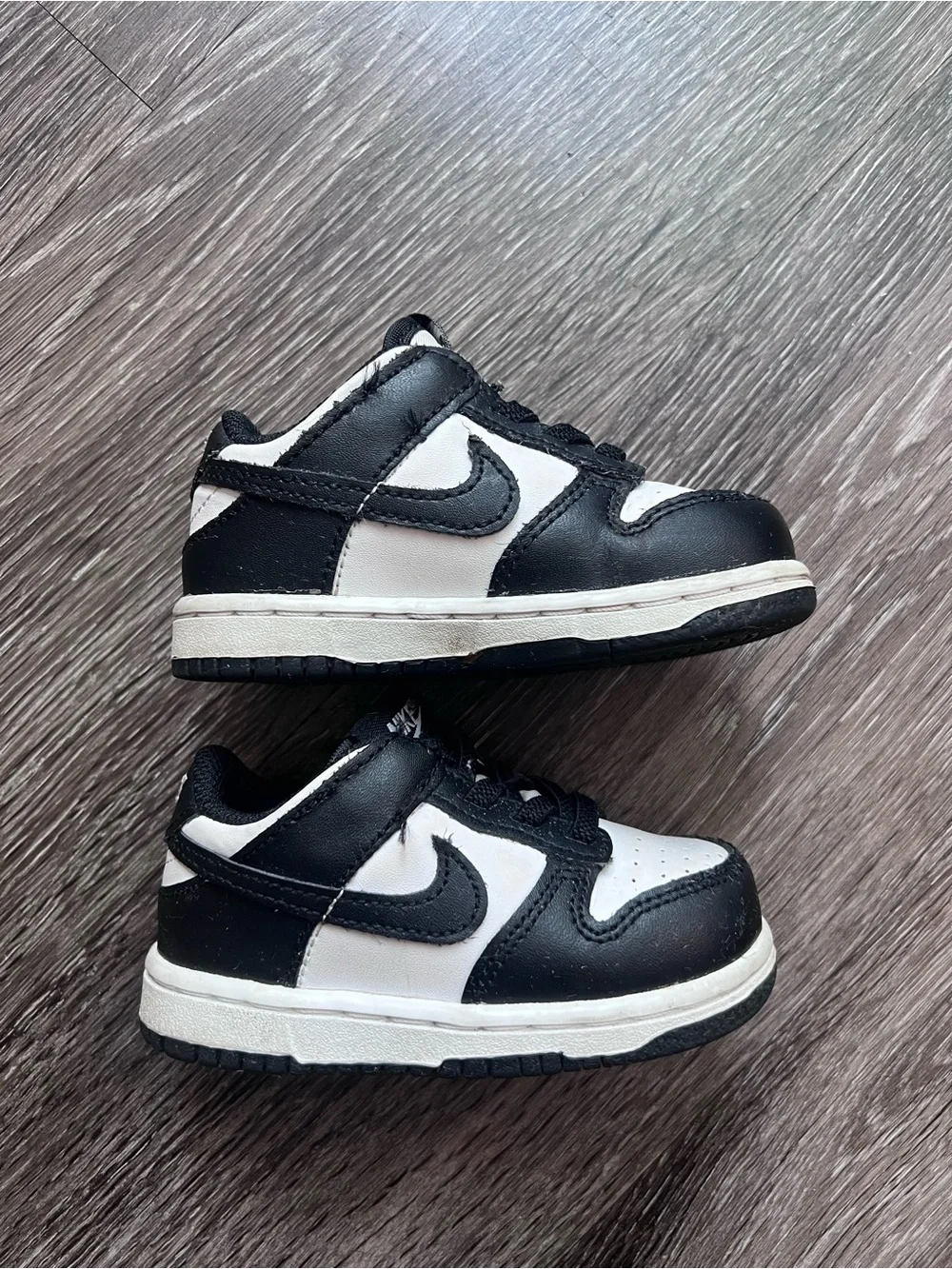 Toddler nike dunk low black/white sneakers size 6